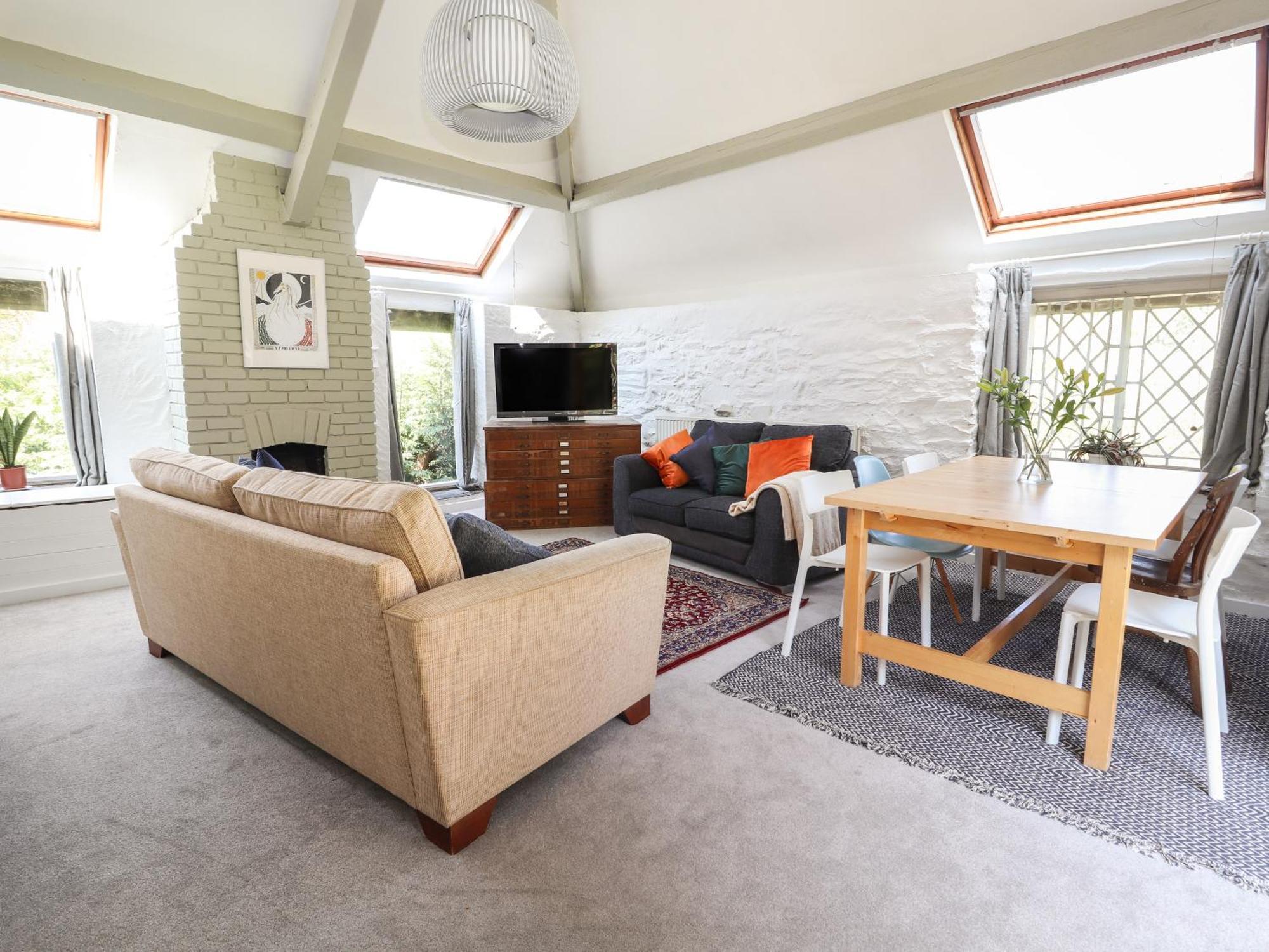 The Coach House Villa Llangollen Exterior photo